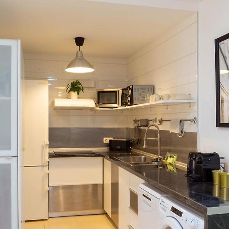Apartment Caleta Beach Málaga Extérieur photo