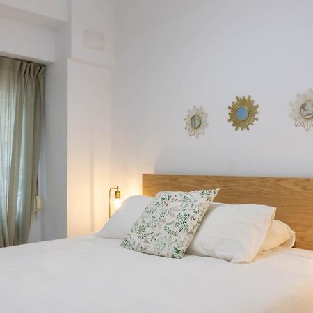 Apartment Caleta Beach Málaga Extérieur photo