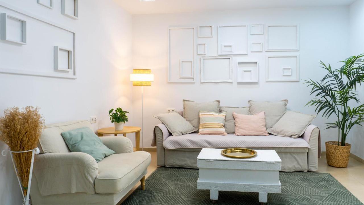 Apartment Caleta Beach Málaga Extérieur photo